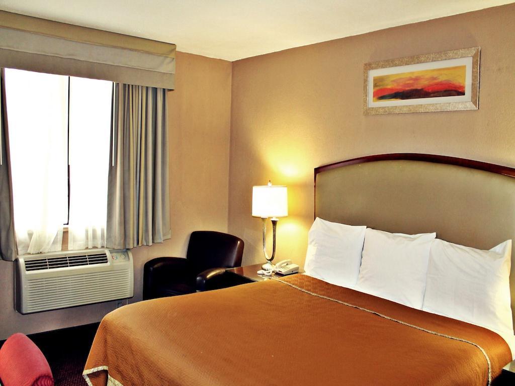The Inn At Alamo / Riverwalk / Convention Center San Antonio Room photo