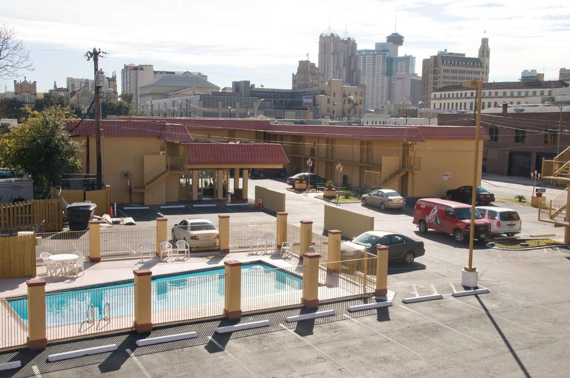 The Inn At Alamo / Riverwalk / Convention Center San Antonio Exterior photo
